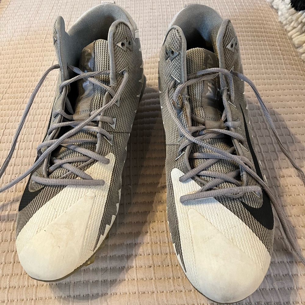 Nike Men’s Football Cleats size 13